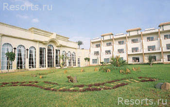 Cataract Pyramids Resort 2
